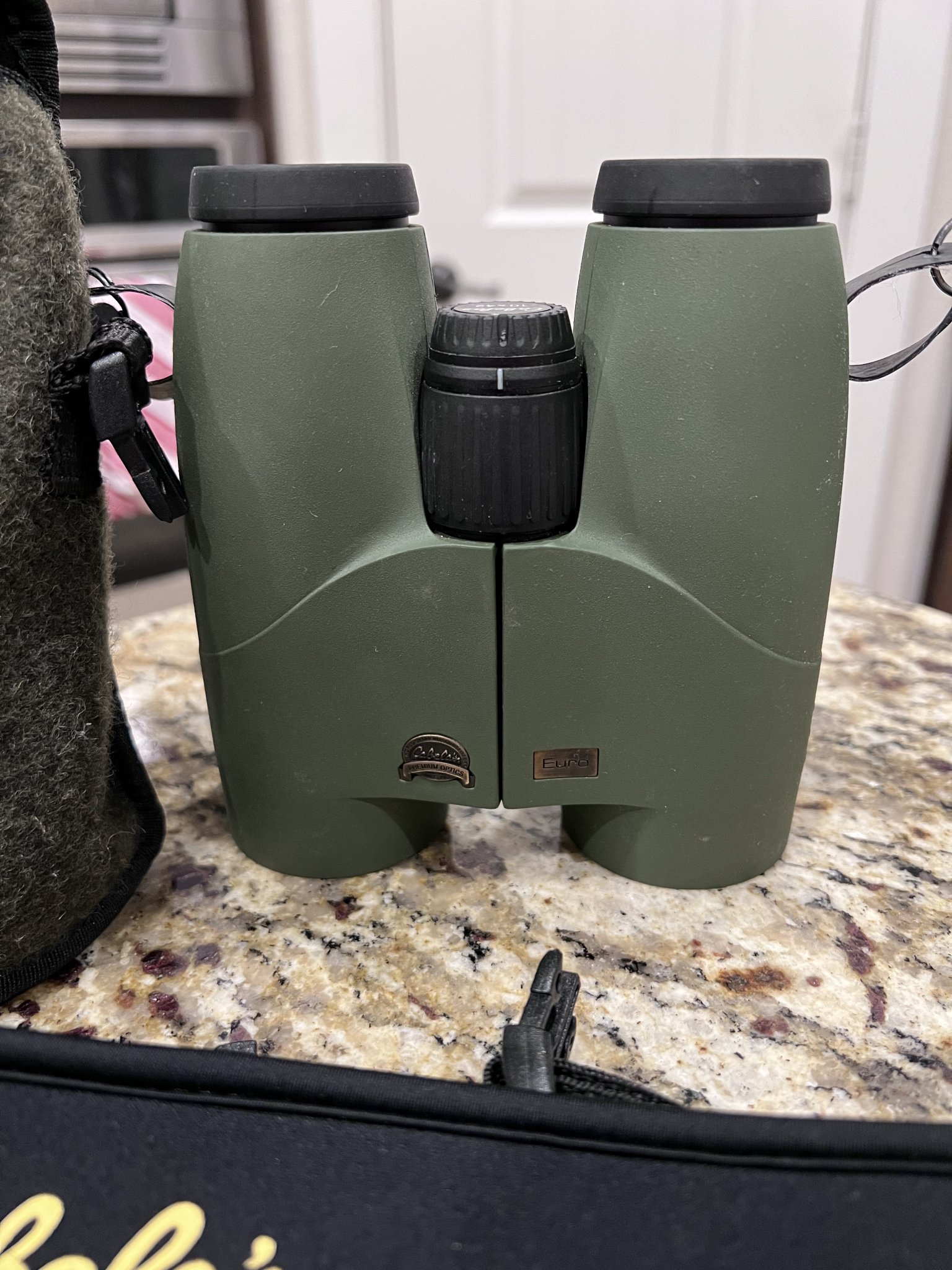 Cabela's best sale binoculars 10x42