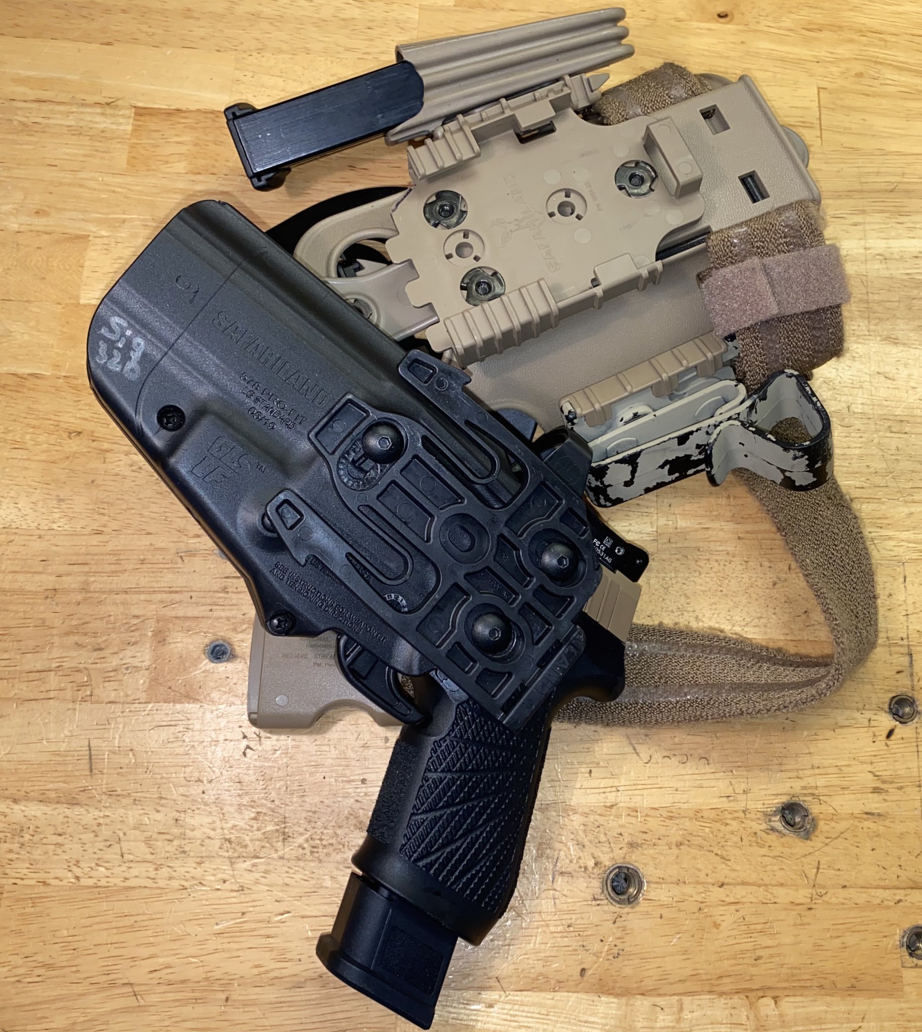 Blackhawk omnivore TLR-1/TLR-2 with safariland drop leg, trex arms thigh  strap - Gear - Airsoft Forums UK