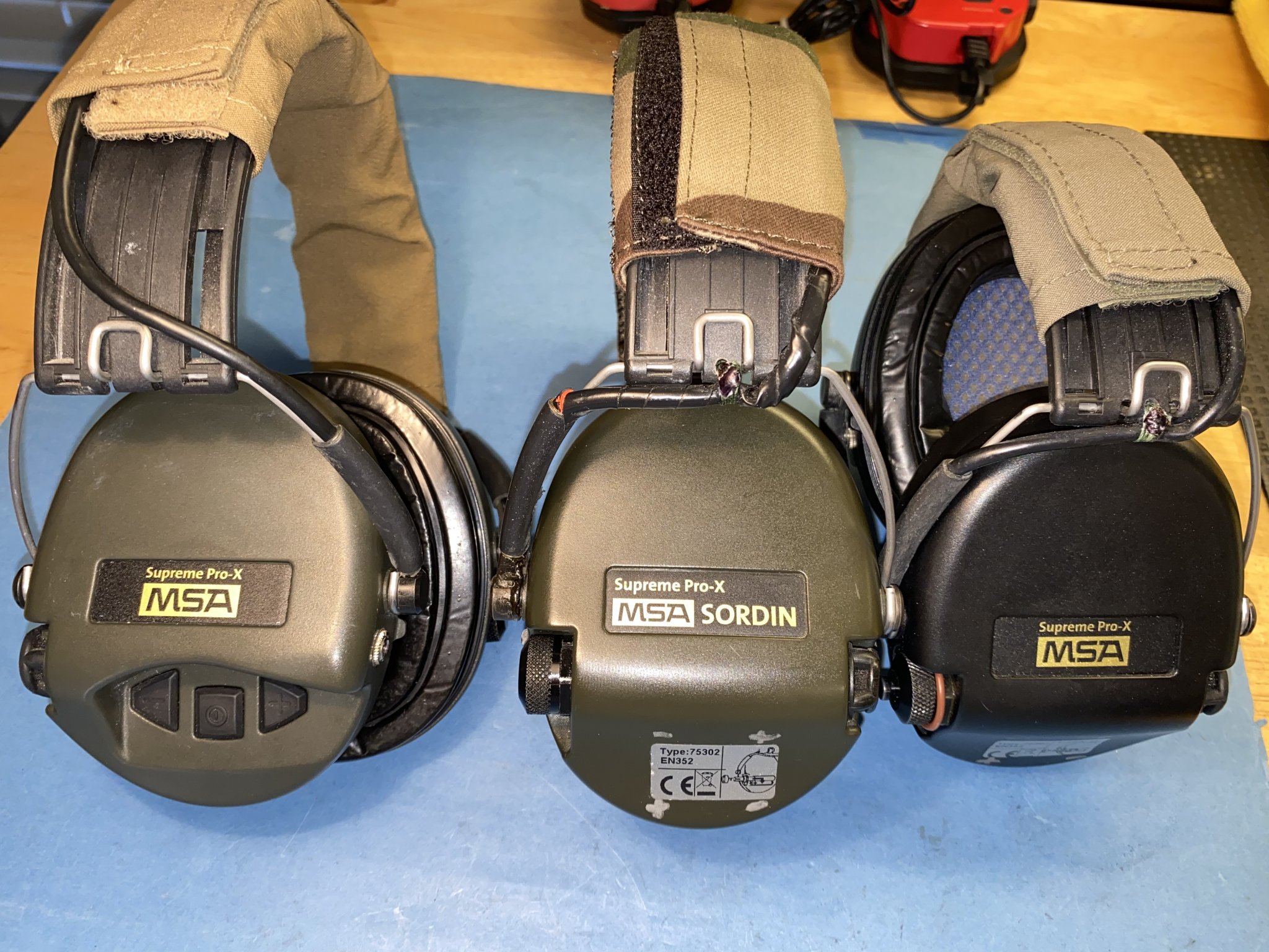 Battery insertion and removal for MSA/Sordin headsets - Our Blog