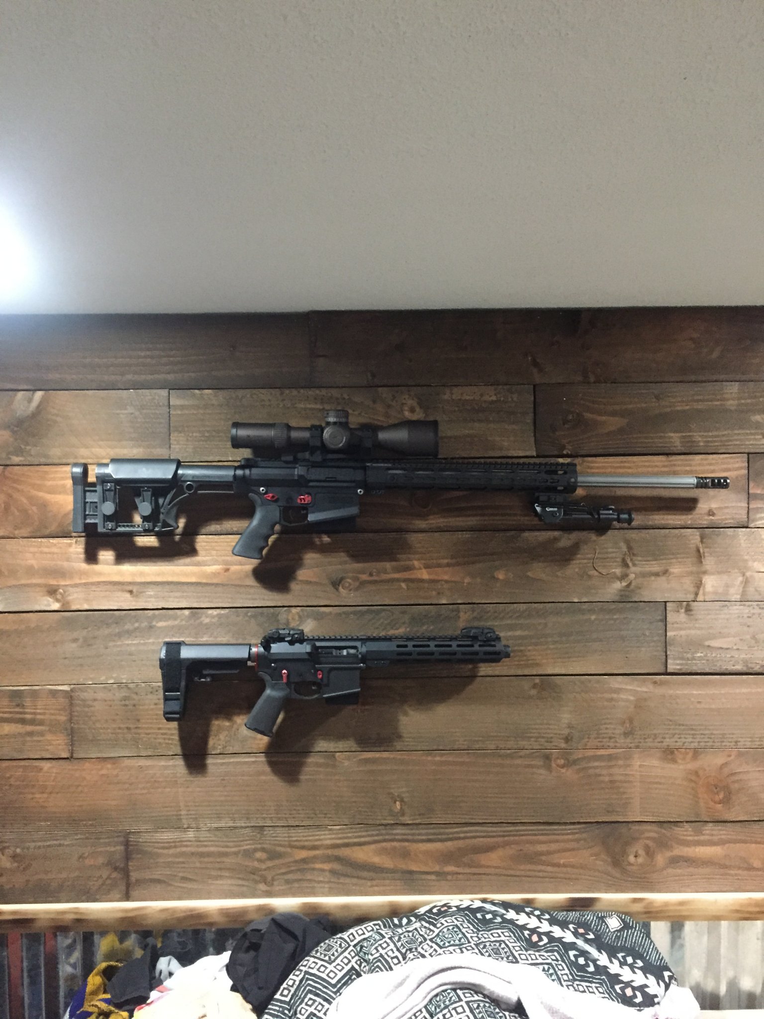 Vertical Gun Hooks - Slatwall / Pegboard Gun Display Rack