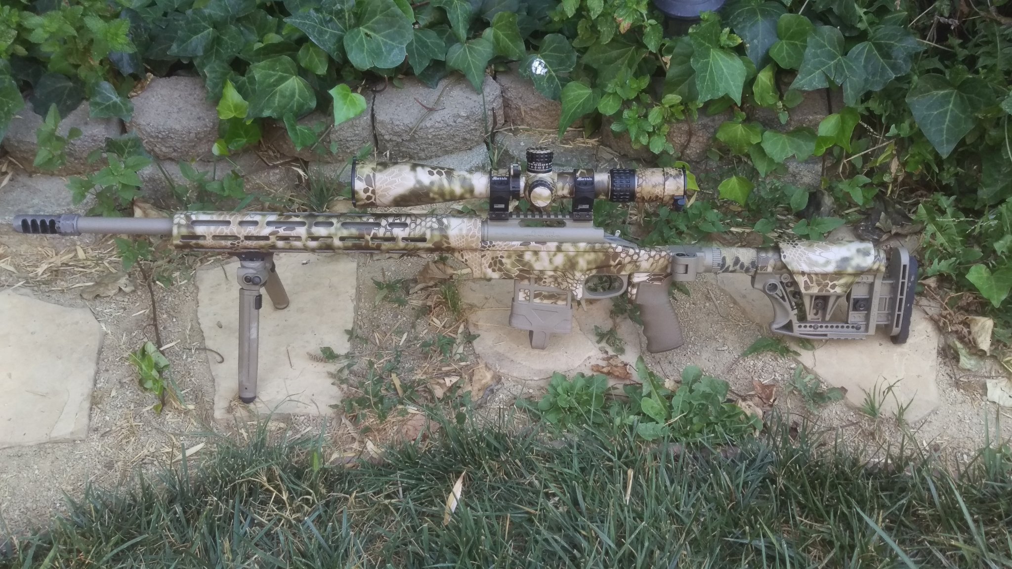 Follow up to “First attempt”. Put camo stencils over the previous paint and  hit it with ultra matte black. Just need matte clear to dull the previous  paint. : r/rattlecannedguns