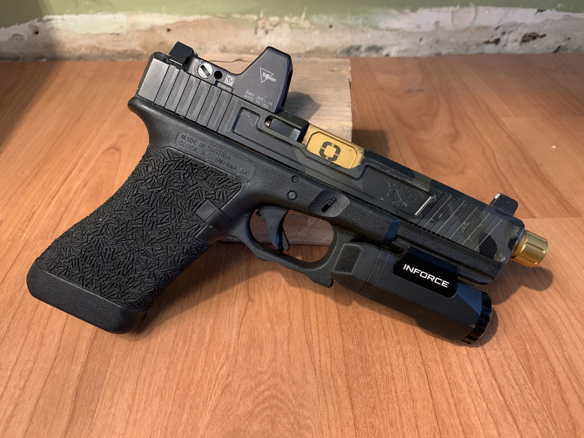 Custom Glock 17 $1500 | Sniper's Hide Forum