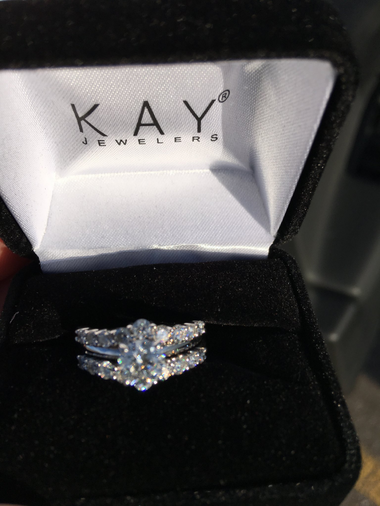 Kay jewelers hot sale leo diamond