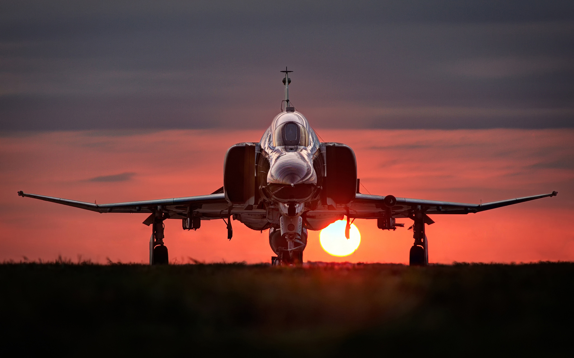 mcdonnell_douglas_f_4_phantom_ii-widescreen_wallpapers.jpg