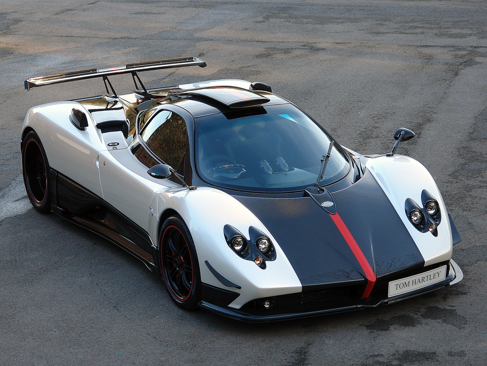 Pagani Cinque (2010).png