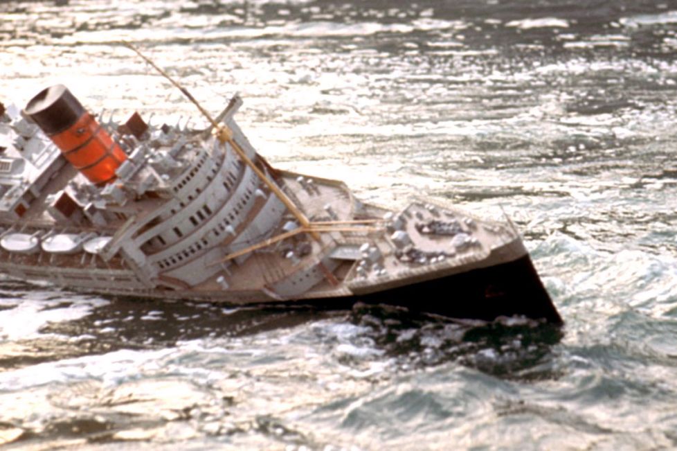 POSEIDON-ADVENTURE-NEW-YEARS-EVE.jpg