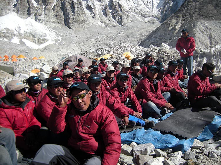 sherpa-team20091.jpg