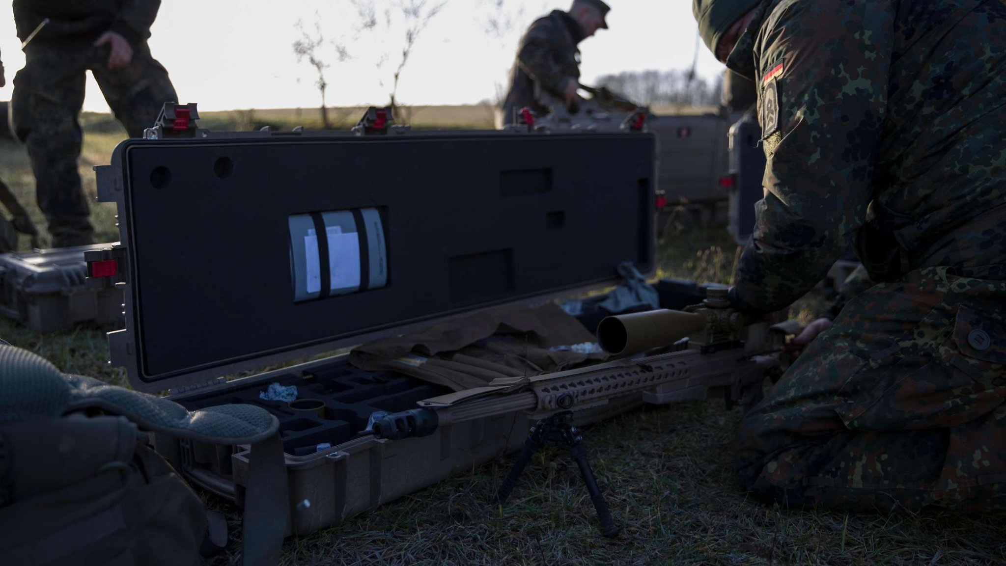 soldat-beim-zusammensetzen-des-gewehrs-g22a2.jpg