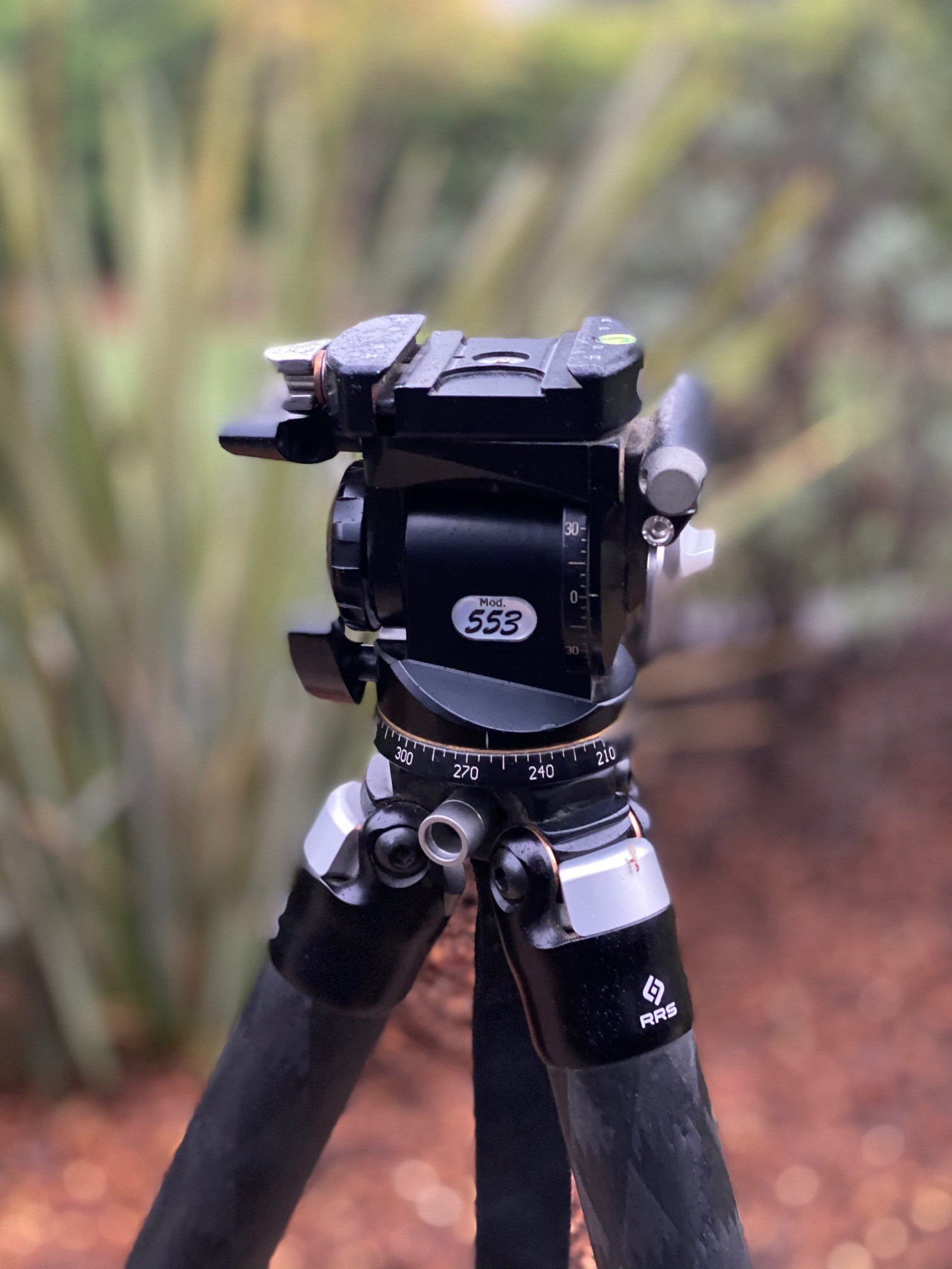 tripod 553c.jpg