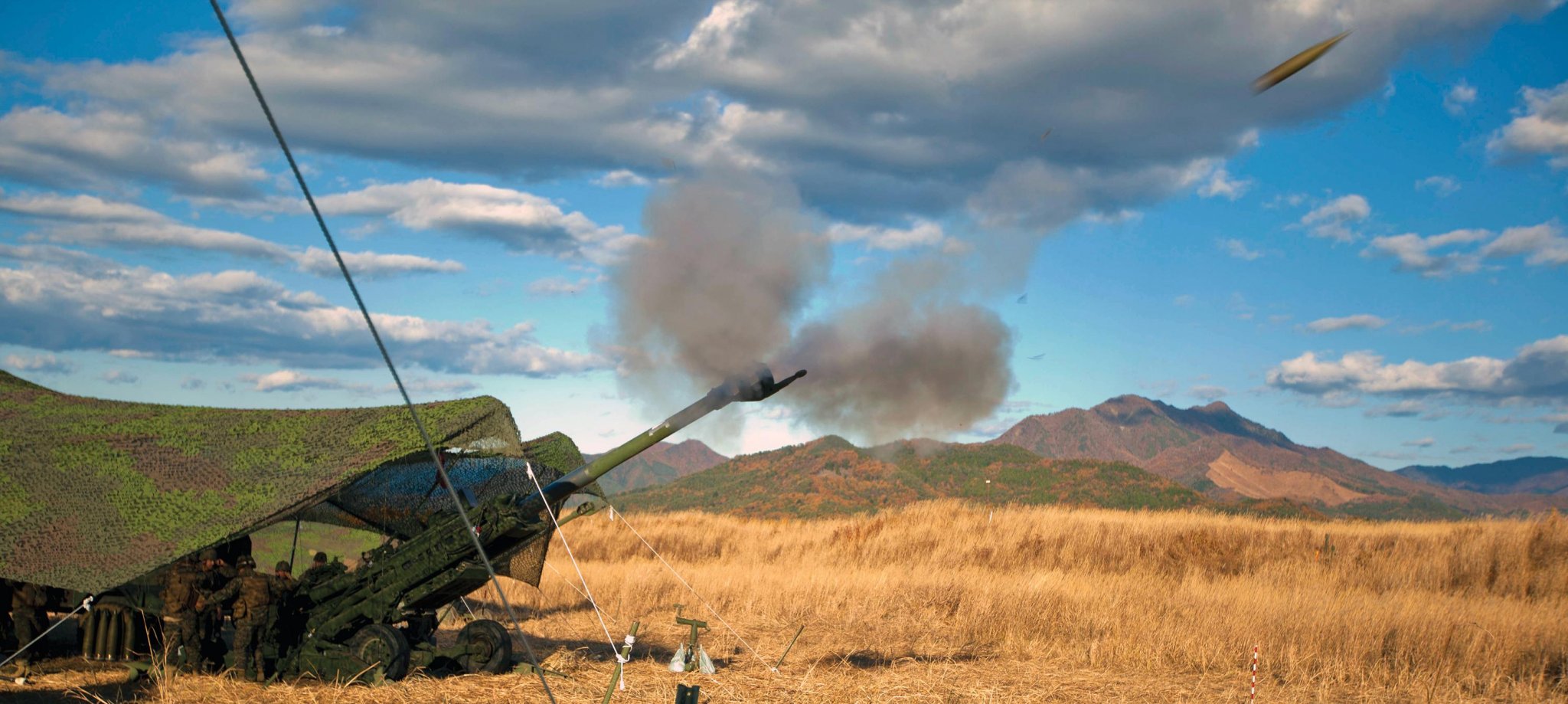 United_States_Marine_Corps_M777A2-155mm-howitzer.jpg