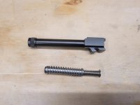 15280992_01_glock_17_oem_threaded_barrel_a_1024.jpg